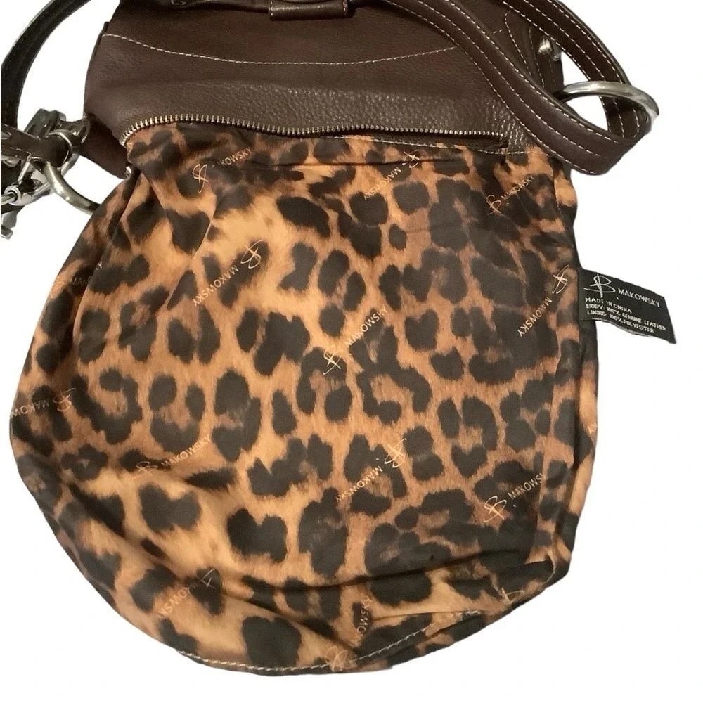 B. Makowsky brown Togo leather crossbody handbag with silver hardware‎